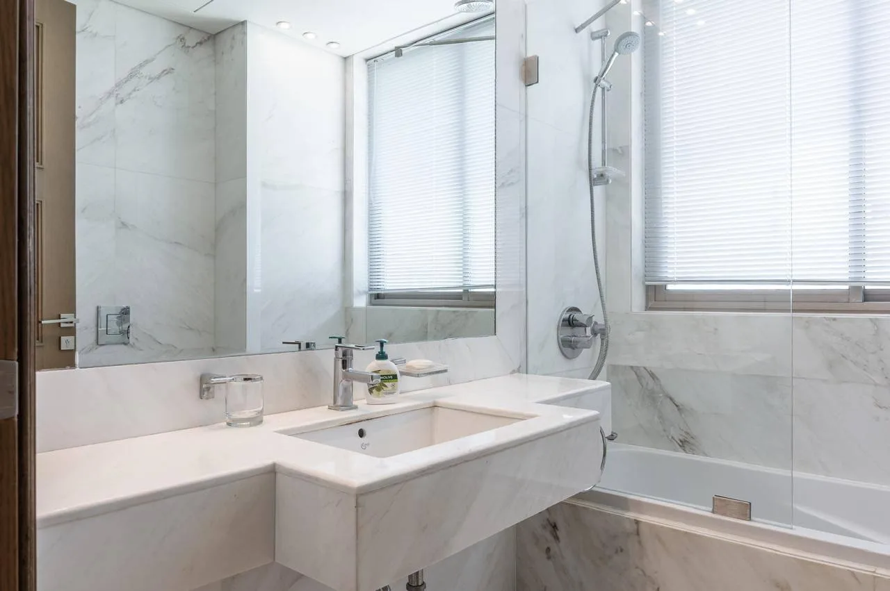 Luxurious apartment at Manara area for sale