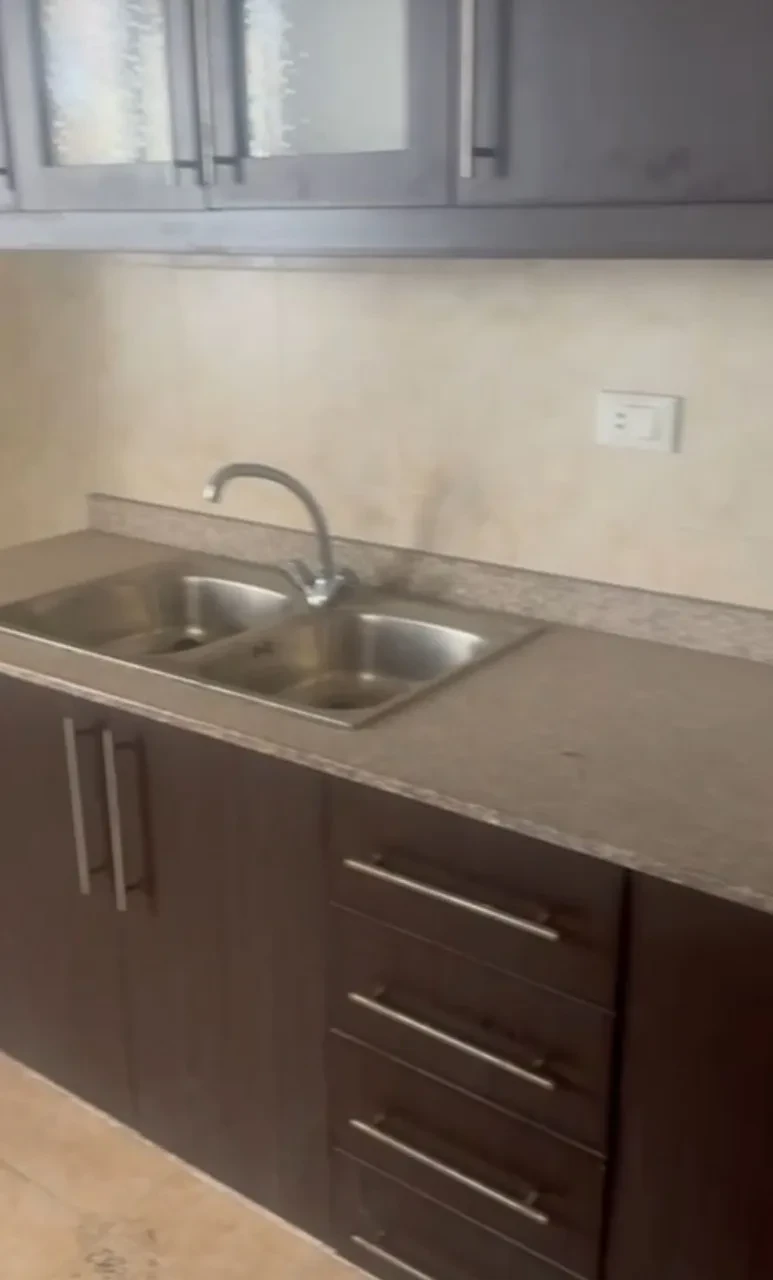 Apartment in Cornich el Mazraa for sale