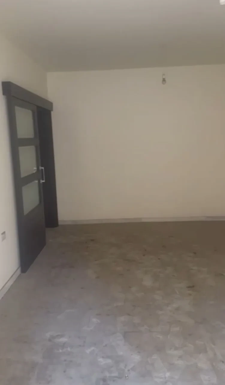Apartment in Cornich el Mazraa for sale