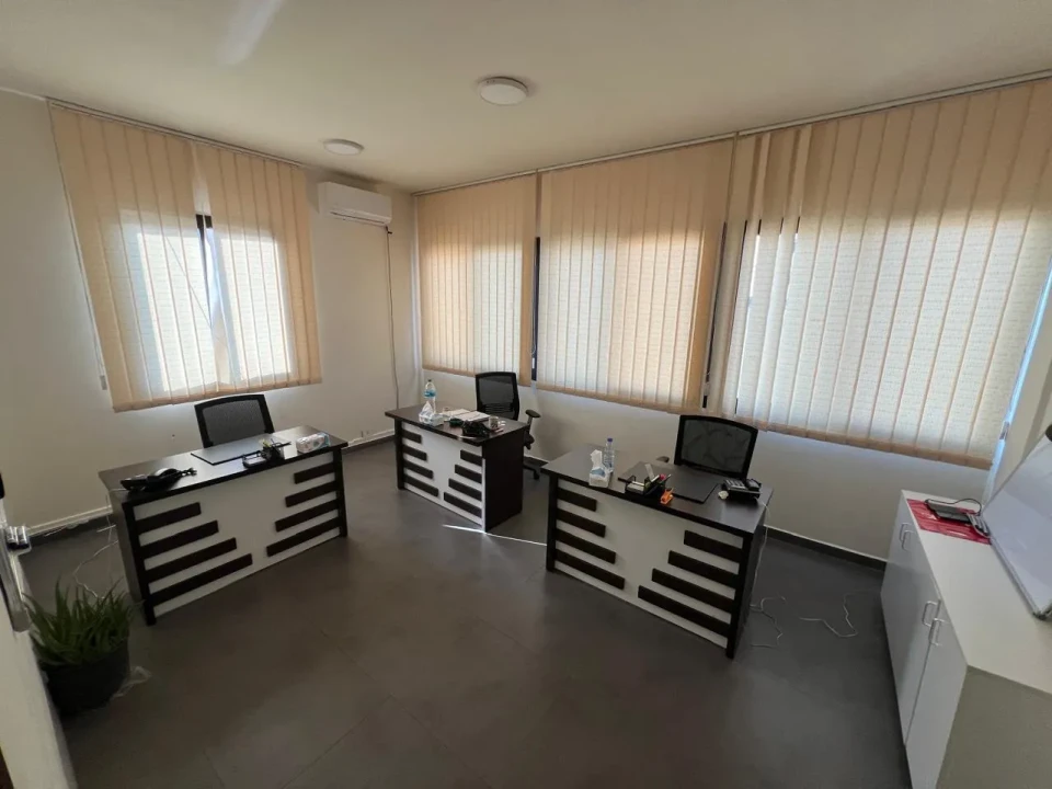 Commercial office - Furn el cheback